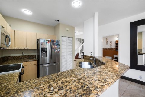 Casa en venta en Weston, Florida, 5 dormitorios, 234.67 m2 № 2002858 - foto 8