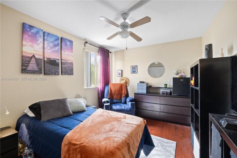 Casa en venta en Weston, Florida, 5 dormitorios, 234.67 m2 № 2002858 - foto 22