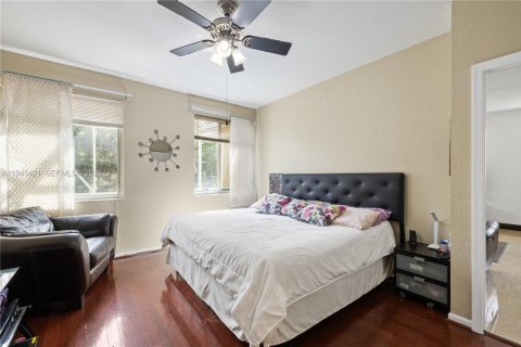 Casa en venta en Weston, Florida, 5 dormitorios, 234.67 m2 № 2002858 - foto 13