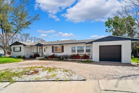 House in Saint Pete Beach, Florida 3 bedrooms, 126.9 sq.m. № 1835678 - photo 4
