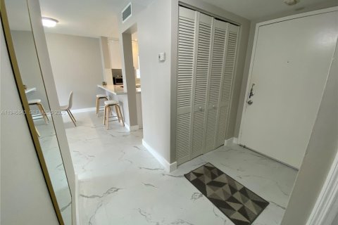 Appartement à louer à Miami, Floride: 1 chambre, 66.43 m2 № 2002139 - photo 7