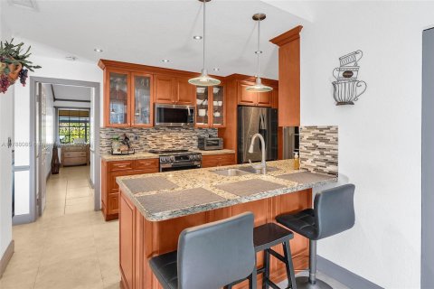 Casa en venta en Miami, Florida, 3 dormitorios, 125.6 m2 № 1704995 - foto 12