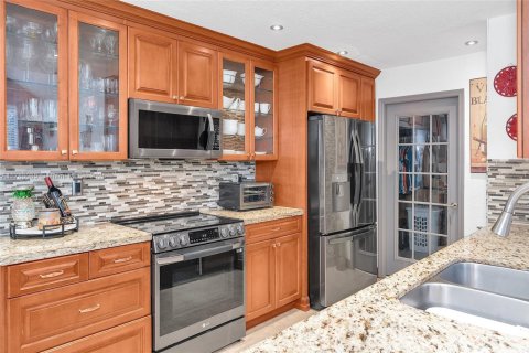 Casa en venta en Miami, Florida, 3 dormitorios, 125.6 m2 № 1704995 - foto 11