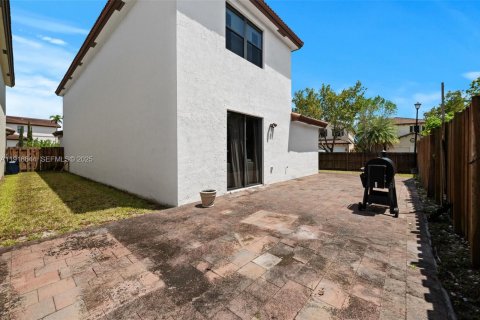 House in Cutler Bay, Florida 5 bedrooms, 270.9 sq.m. № 1990214 - photo 28