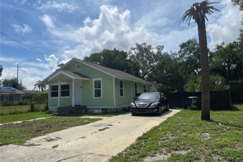 House in Clearwater, Florida 3 bedrooms, 60.57 sq.m. № 1354091 - photo 1