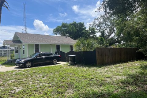 House in Clearwater, Florida 3 bedrooms, 60.57 sq.m. № 1354091 - photo 2