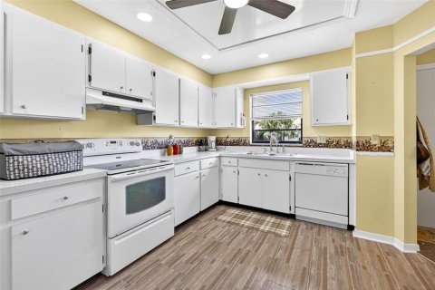 Condominio en venta en Sun City Center, Florida, 2 dormitorios, 111.76 m2 № 1833554 - foto 16