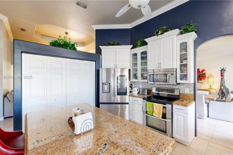 House in Homestead, Florida 5 bedrooms, 228.54 sq.m. № 1987353 - photo 17