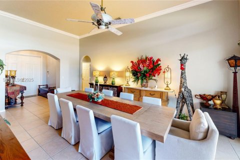 House in Homestead, Florida 5 bedrooms, 228.54 sq.m. № 1987353 - photo 15