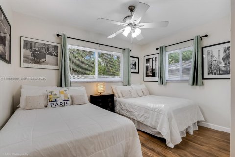 House in Hallandale Beach, Florida 5 bedrooms, 173.36 sq.m. № 2267954 - photo 26