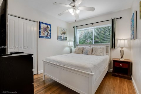 House in Hallandale Beach, Florida 5 bedrooms, 173.36 sq.m. № 2267954 - photo 21