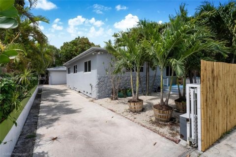 House in Hallandale Beach, Florida 5 bedrooms, 173.36 sq.m. № 2267954 - photo 28