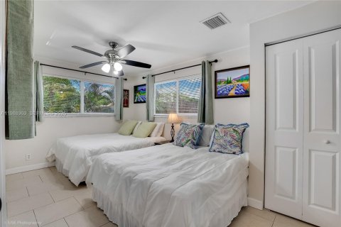 House in Hallandale Beach, Florida 5 bedrooms, 173.36 sq.m. № 2267954 - photo 23