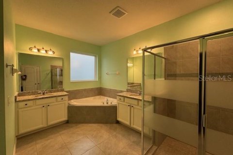 Casa en venta en Orlando, Florida, 4 dormitorios, 255.76 m2 № 1733180 - foto 3