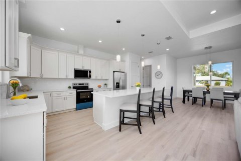 House in Englewood, Florida 3 bedrooms, 156.91 sq.m. № 1745257 - photo 18