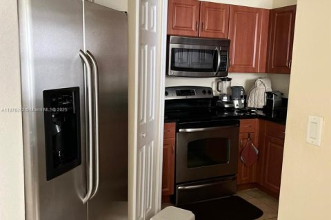 Condo in Doral, Florida, 3 bedrooms  № 2012576 - photo 4