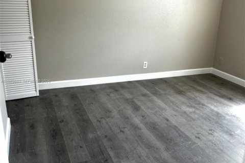 Villa ou maison à vendre à North Lauderdale, Floride: 3 chambres, 128.21 m2 № 2049491 - photo 5