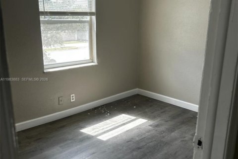 Villa ou maison à vendre à North Lauderdale, Floride: 3 chambres, 128.21 m2 № 2049491 - photo 9