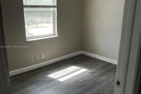 Villa ou maison à vendre à North Lauderdale, Floride: 3 chambres, 128.21 m2 № 2049491 - photo 4