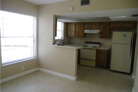 Villa ou maison à vendre à North Lauderdale, Floride: 3 chambres, 128.21 m2 № 2049491 - photo 19