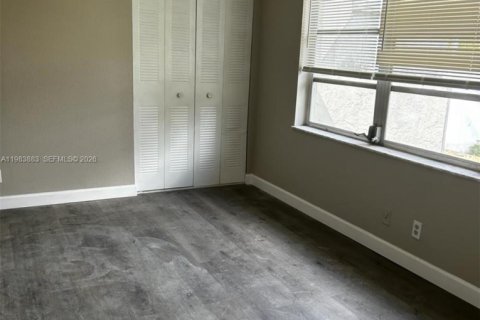 Villa ou maison à vendre à North Lauderdale, Floride: 3 chambres, 128.21 m2 № 2049491 - photo 3