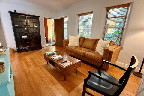 Copropriété à louer à Miami Beach, Floride: 1 chambre, 56.02 m2 № 1991492 - photo 4