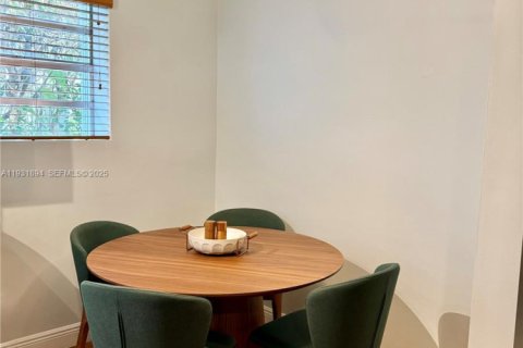 Copropriété à louer à Miami Beach, Floride: 1 chambre, 56.02 m2 № 1991492 - photo 7