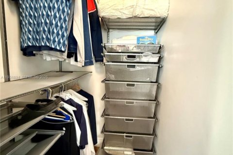 Copropriété à louer à Miami Beach, Floride: 1 chambre, 56.02 m2 № 1991492 - photo 11