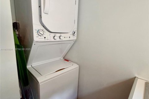 Copropriété à louer à Miami Beach, Floride: 1 chambre, 56.02 m2 № 1991492 - photo 9