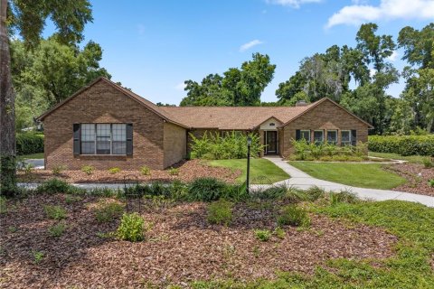 House in Ocala, Florida 4 bedrooms, 335.84 sq.m. № 1199962 - photo 2