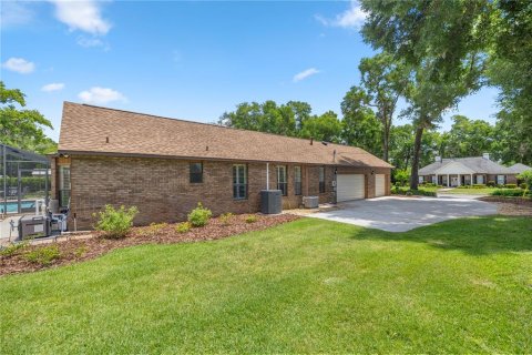 House in Ocala, Florida 4 bedrooms, 335.84 sq.m. № 1199962 - photo 6