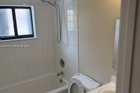 Copropriété à louer à Hialeah, Floride: 2 chambres, 85.93 m2 № 2085062 - photo 8