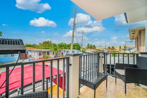 Villa ou maison à louer à Miami, Floride: 4 chambres, 185.8 m2 № 2009721 - photo 21