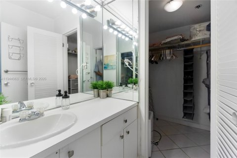 Снять в аренду кондоминиум в Майами-Бич, Флорида 48.31м2, № 2000716 - фото 12