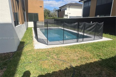 House in Miami, Florida 5 bedrooms № 1948255 - photo 27