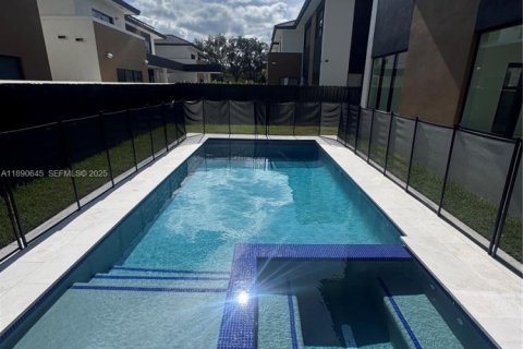 House in Miami, Florida 5 bedrooms № 1948255 - photo 26