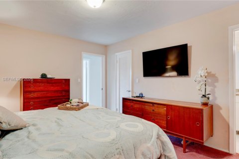 Casa en venta en Miami, Florida, 3 dormitorios, 185.06 m2 № 2003763 - foto 18