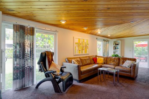 Casa en venta en Miami, Florida, 3 dormitorios, 185.06 m2 № 2003763 - foto 22