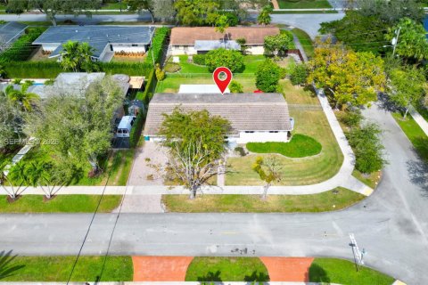 Casa en venta en Miami, Florida, 3 dormitorios, 185.06 m2 № 2003763 - foto 23