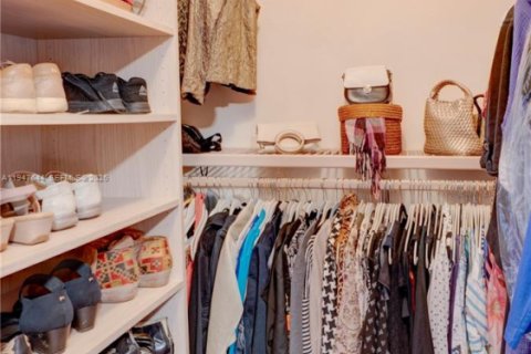 Casa en venta en Miami, Florida, 3 dormitorios, 185.06 m2 № 2003763 - foto 20