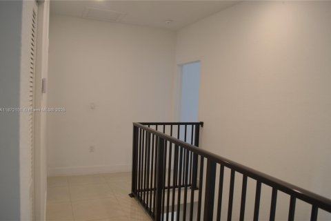 Casa en venta en Florida City, Florida, 5 dormitorios, 176.7 m2 № 1981991 - foto 17