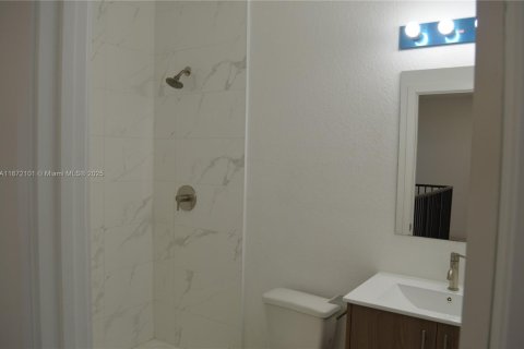 Casa en venta en Florida City, Florida, 5 dormitorios, 176.7 m2 № 1981991 - foto 18