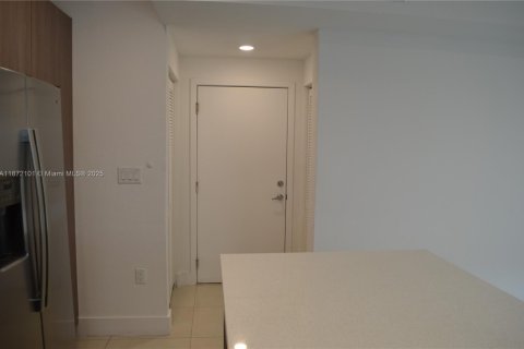 Casa en venta en Florida City, Florida, 5 dormitorios, 176.7 m2 № 1981991 - foto 10