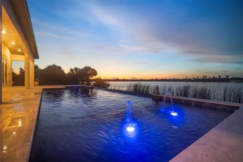 House in Ruskin, Florida 3 bedrooms, 246.93 sq.m. № 1876662 - photo 3