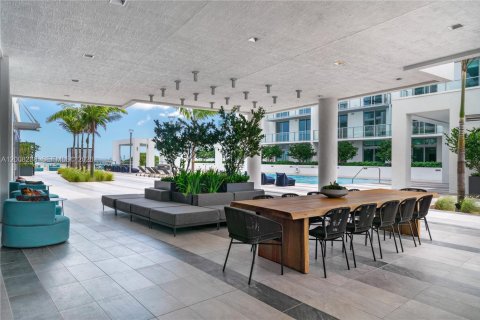 Condo in Miami, Florida, 1 bedroom № 2089989 - photo 15