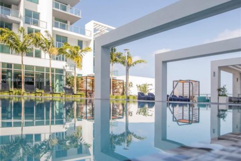 Condo in Miami, Florida, 1 bedroom № 2089989 - photo 12