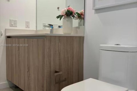 Condo in Miami, Florida, 1 bedroom № 2089989 - photo 7