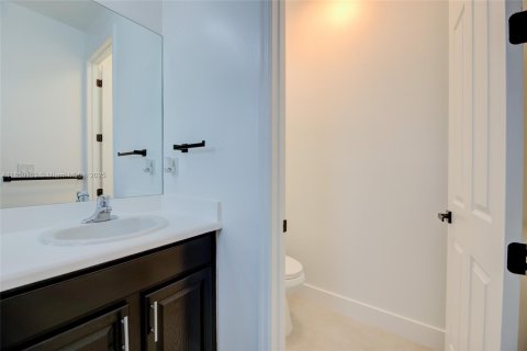 House in Miramar, Florida 3 bedrooms, 183.67 sq.m. № 1857206 - photo 29