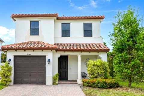 House in Miramar, Florida 3 bedrooms, 183.67 sq.m. № 1857206 - photo 1