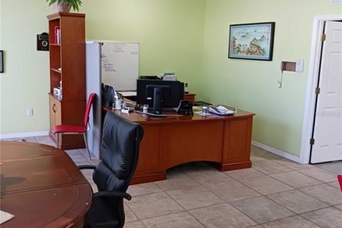 Propiedad comercial en venta en Bradenton, Florida, 139.35 m2 № 1765286 - foto 5
